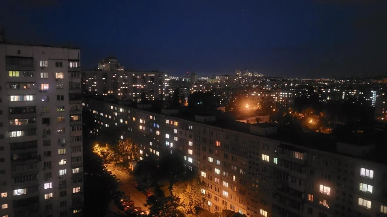 Світла, Комфортна Квартира Біля Метро Мінська Kyiv